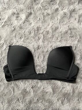 Women’s Black Strapless U-Plunge Bra - Classic Support